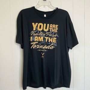 Yellowstone Women XL You Are Trailer Park I Am Tornado Beth Dutton T-Shirt Black